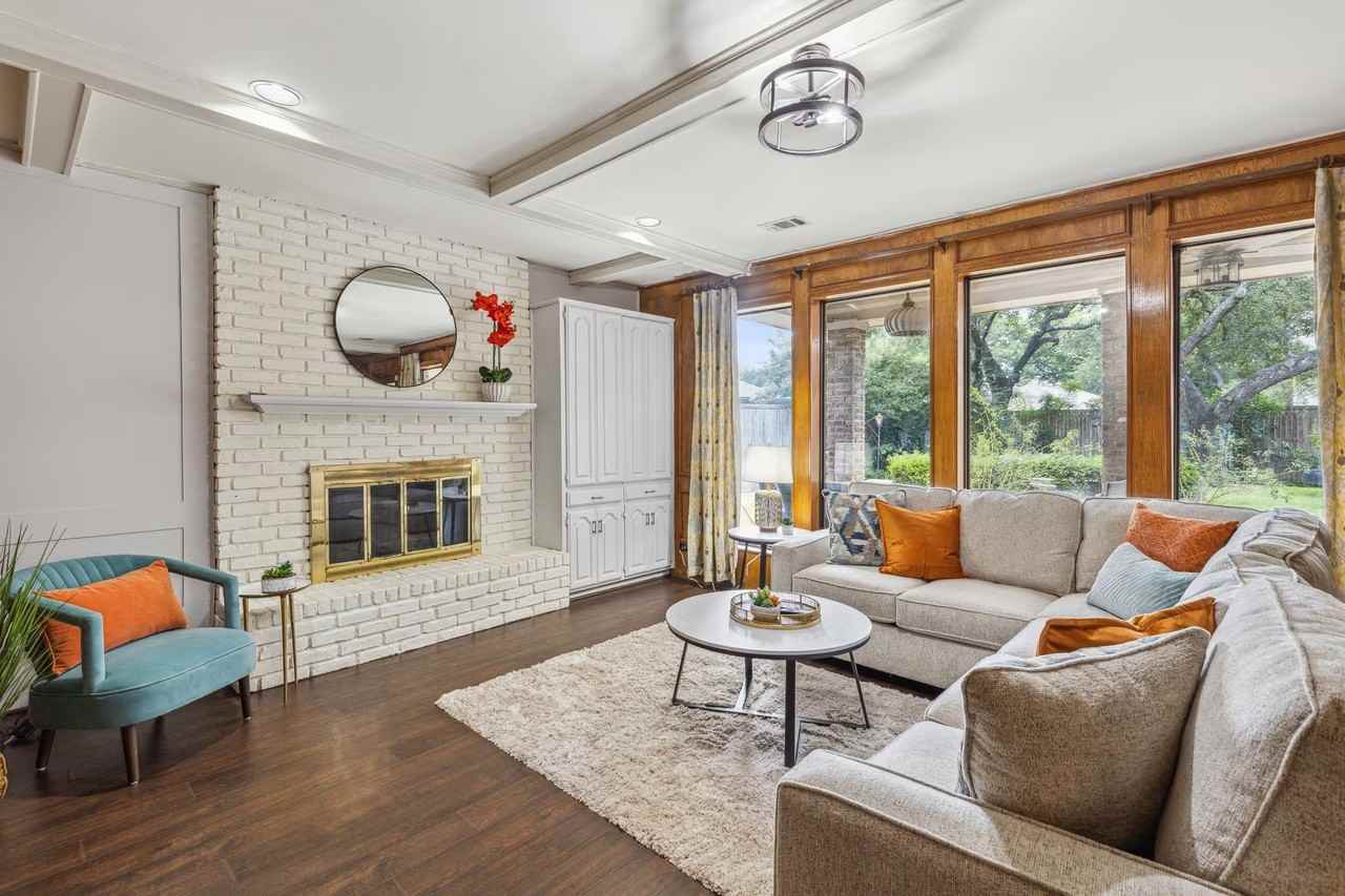1428 Chatsworth Ln - Photo 4 of 21