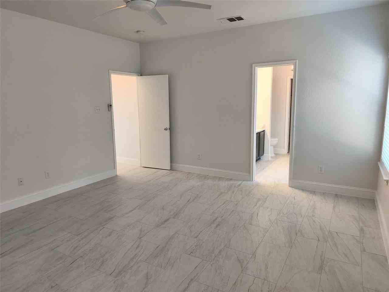 406 Stanley Falls Dr - Photo 5 of 40