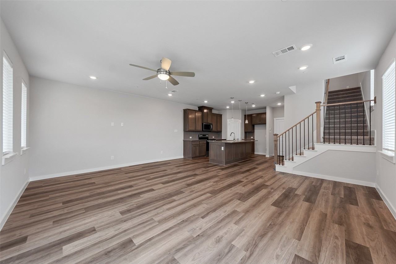 800 Emerling Dr - Photo 6 of 34