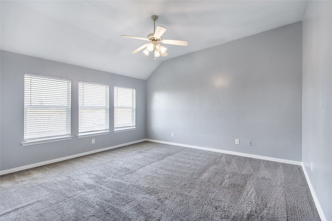 5813 Blackmon Ct - Photo 4 of 26