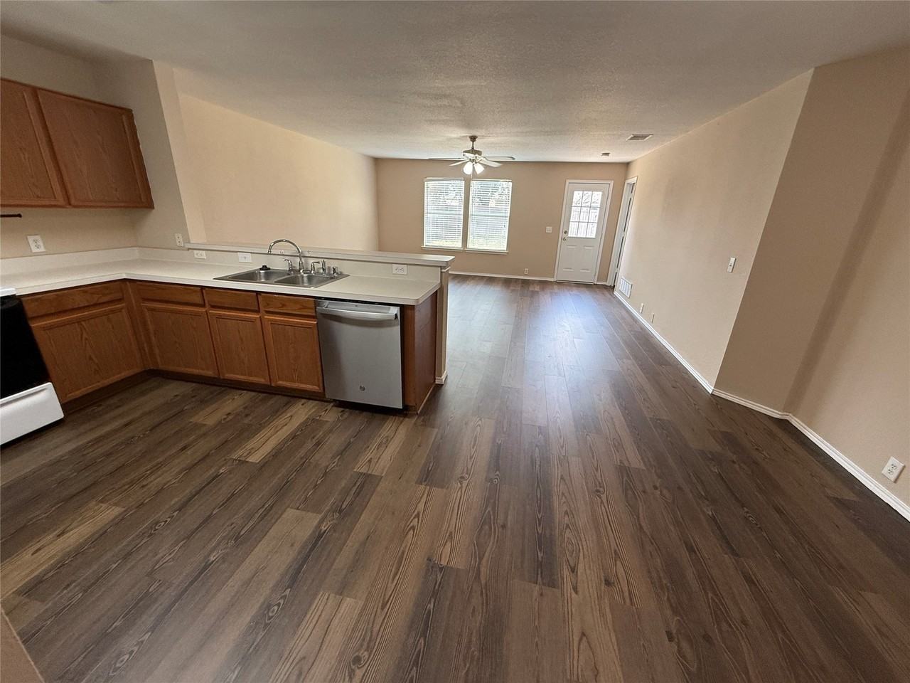 8824 Sagebrush Trl - Photo 5 of 21