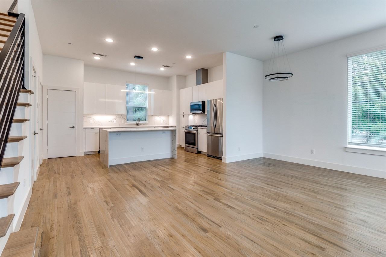 1832 N Garrett Ave #103 - Photo 3 of 13