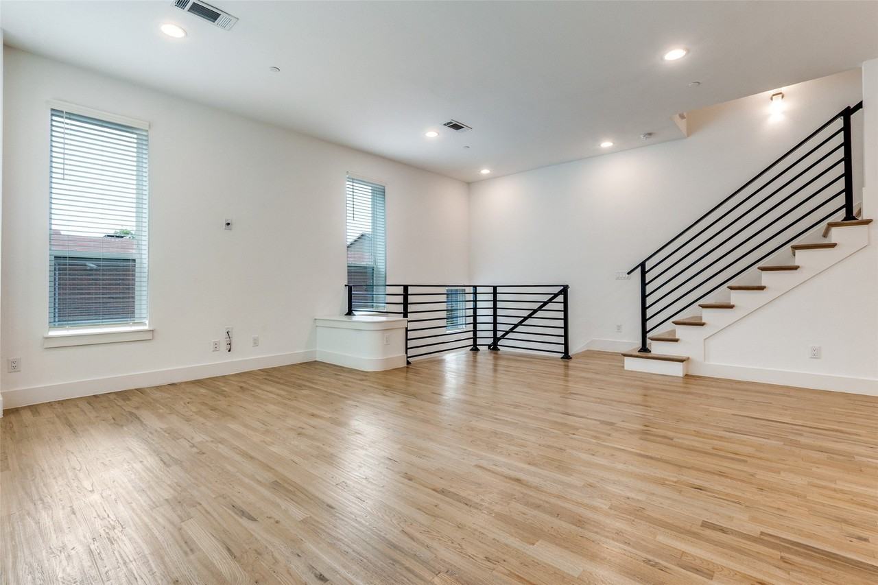 1832 N Garrett Ave #103 - Photo 7 of 13