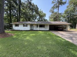 featured image of 3704 Juniper Dr