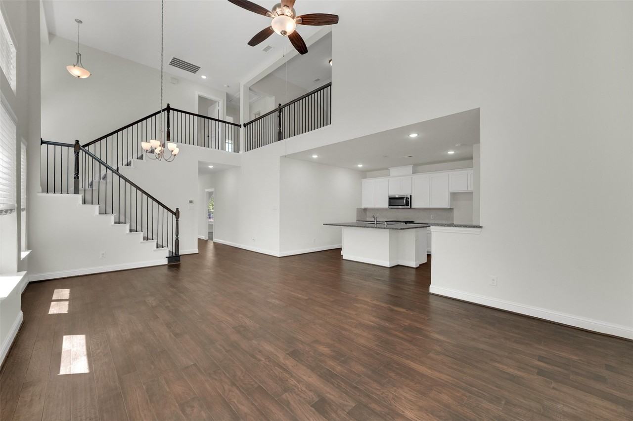 310 Myrtle Beach Dr - Photo 5 of 40