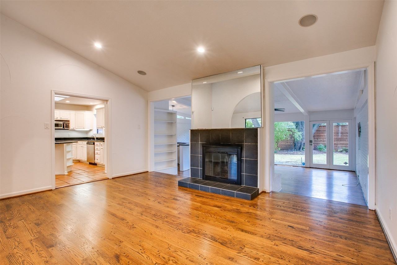 5815 Walnut Hill Ln - Photo 6 of 37