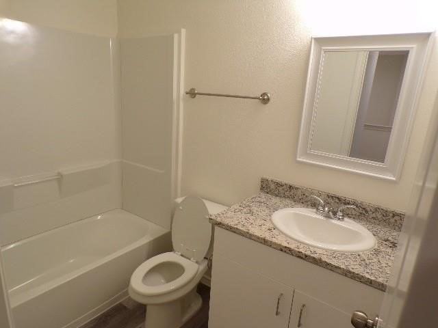 318 S Main St #1 - Photo 4 of 20
