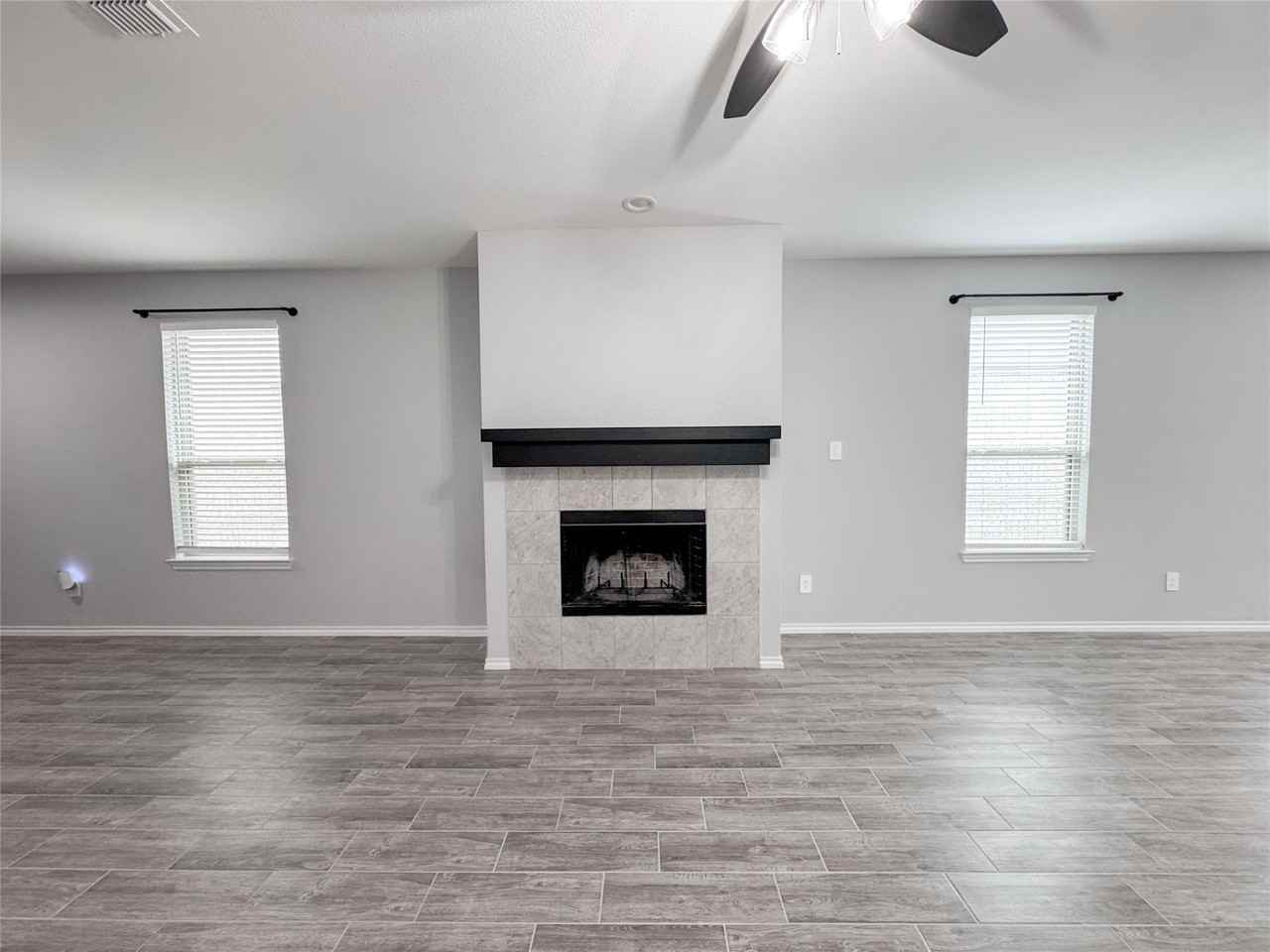 3227 Shortgrass Ln - Photo 7 of 17