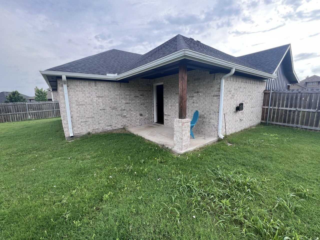 2716 Ginger Ct - Photo 2 of 34