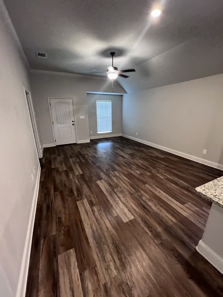 2716 Ginger Ct - Photo 6 of 34