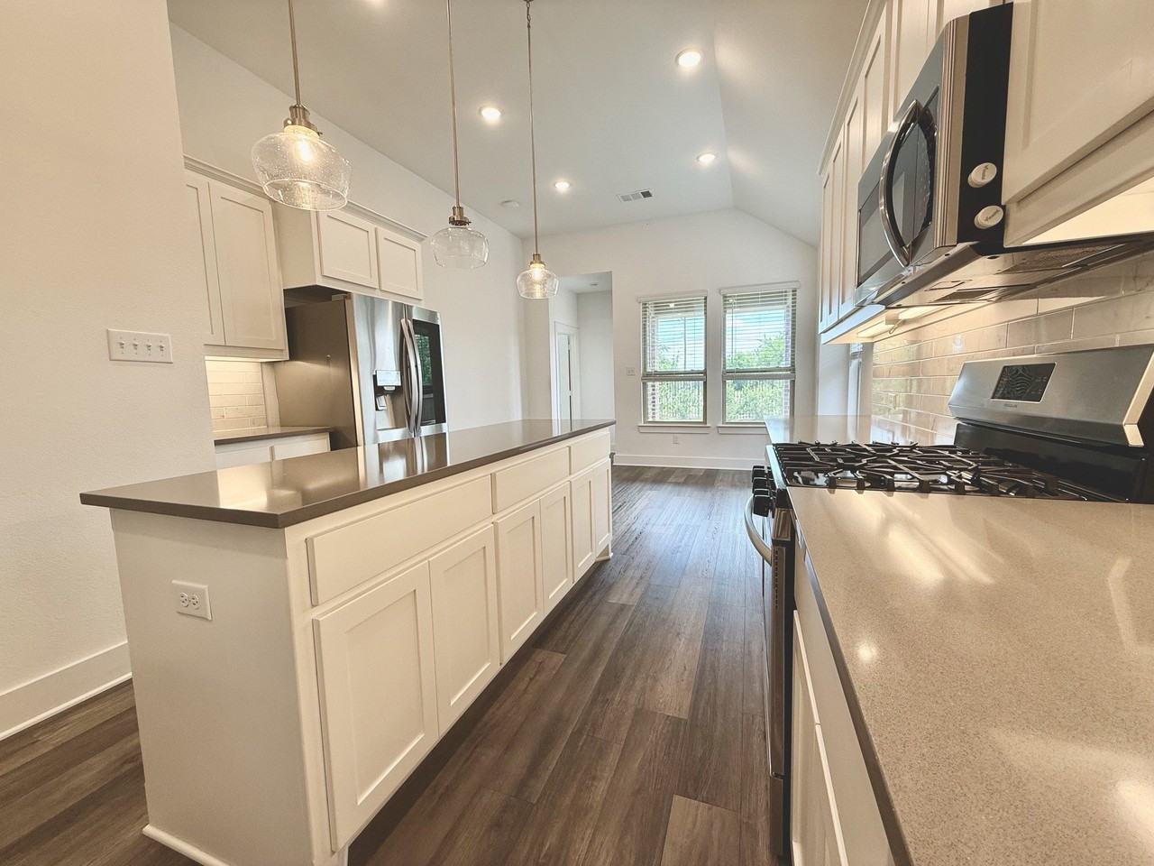 1817 Horseshoe Ln - Photo 6 of 21