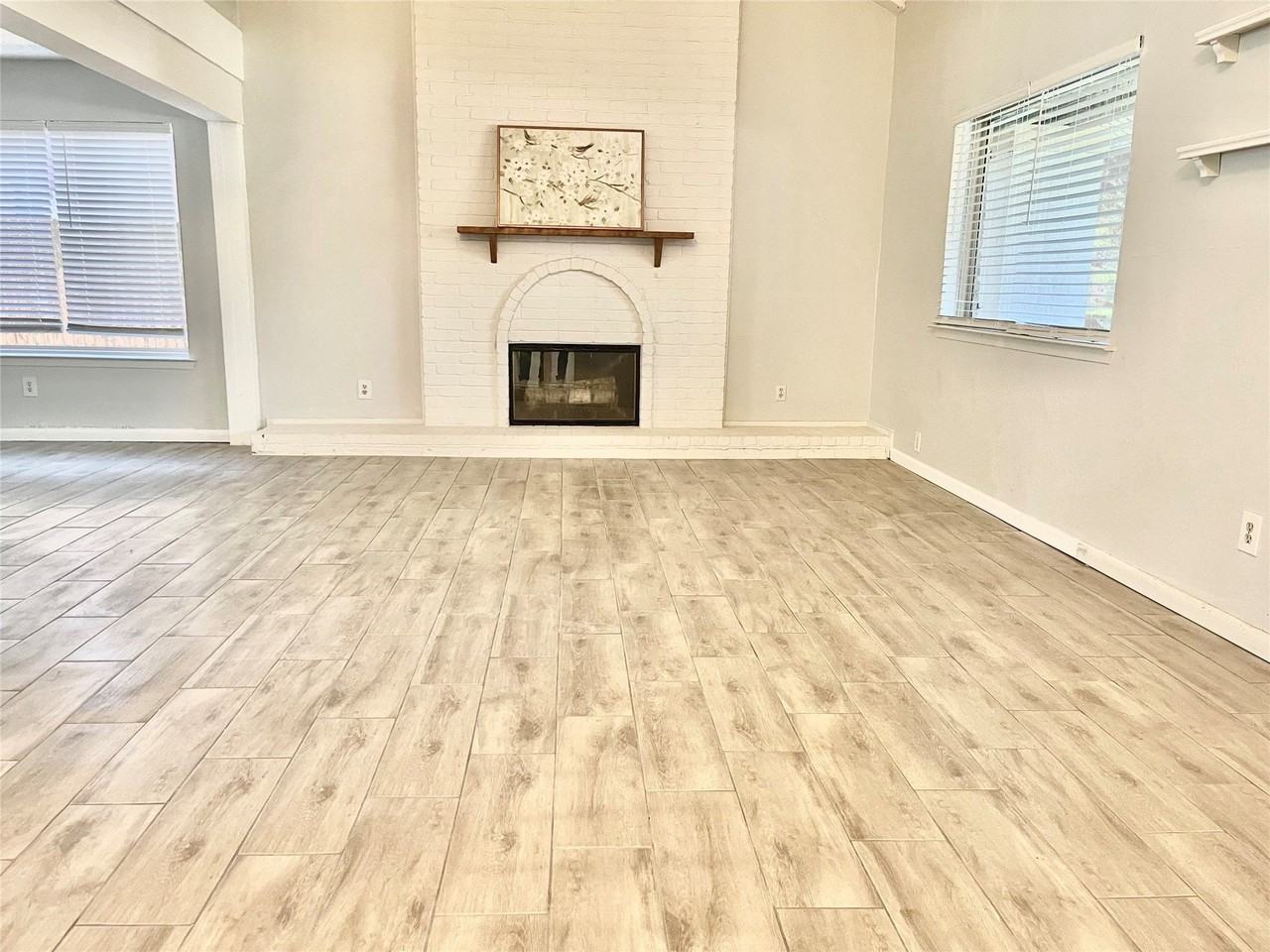 42 Merrie Cir - Photo 3 of 36