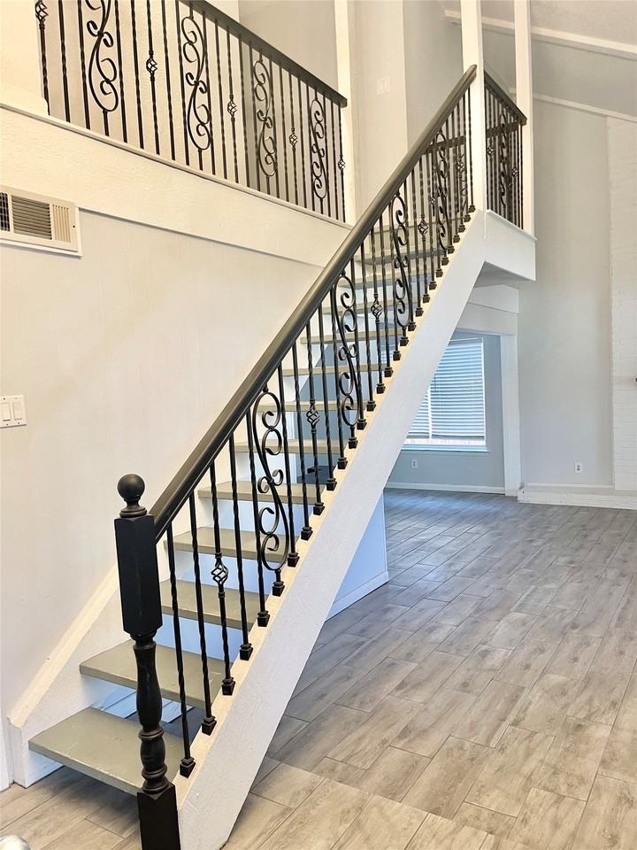 42 Merrie Cir - Photo 4 of 36