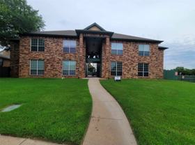 813 Betty Ct #B - Photo 1 of 1
