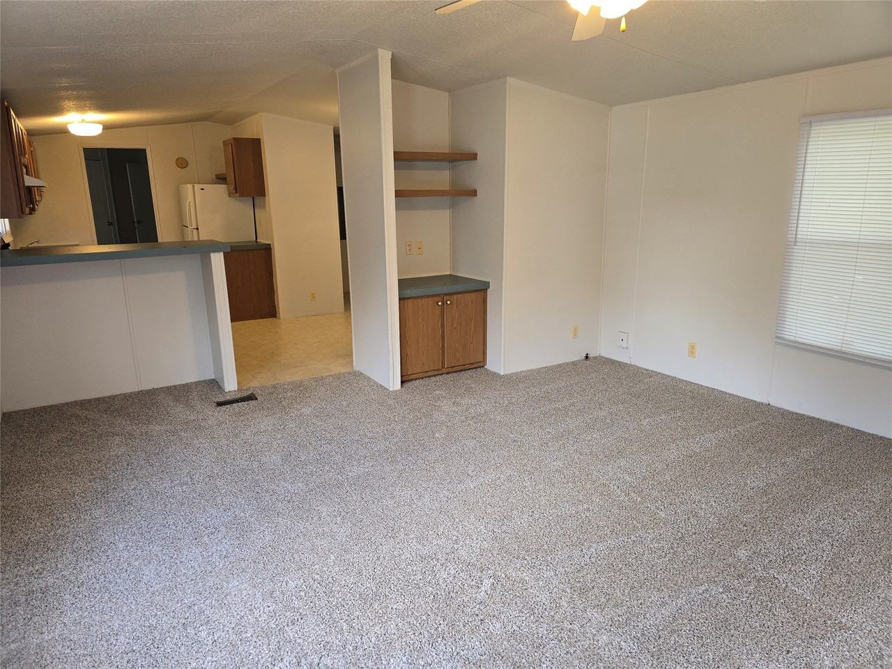 1213 Terry Dr - Photo 2 of 9