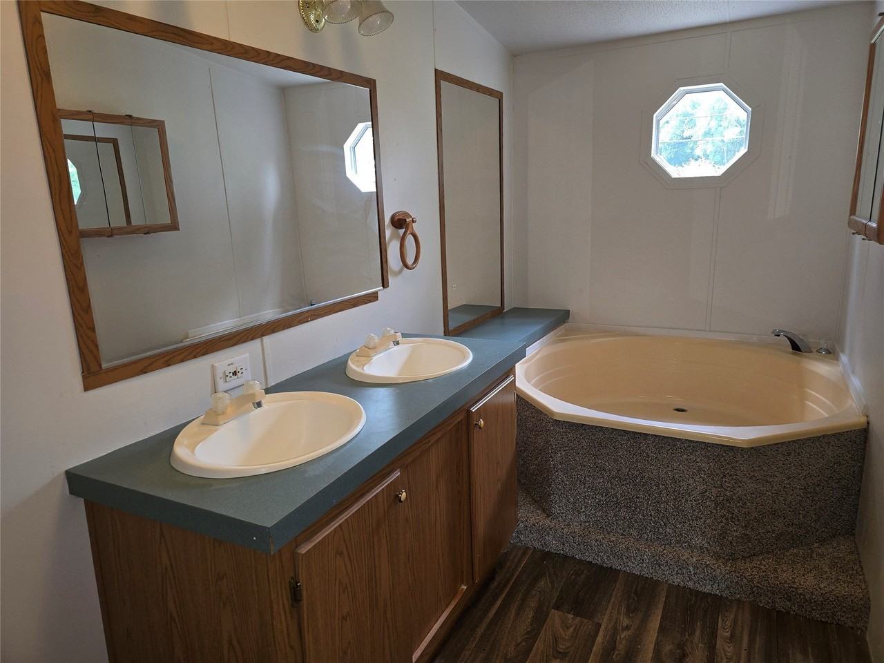 1213 Terry Dr - Photo 5 of 9