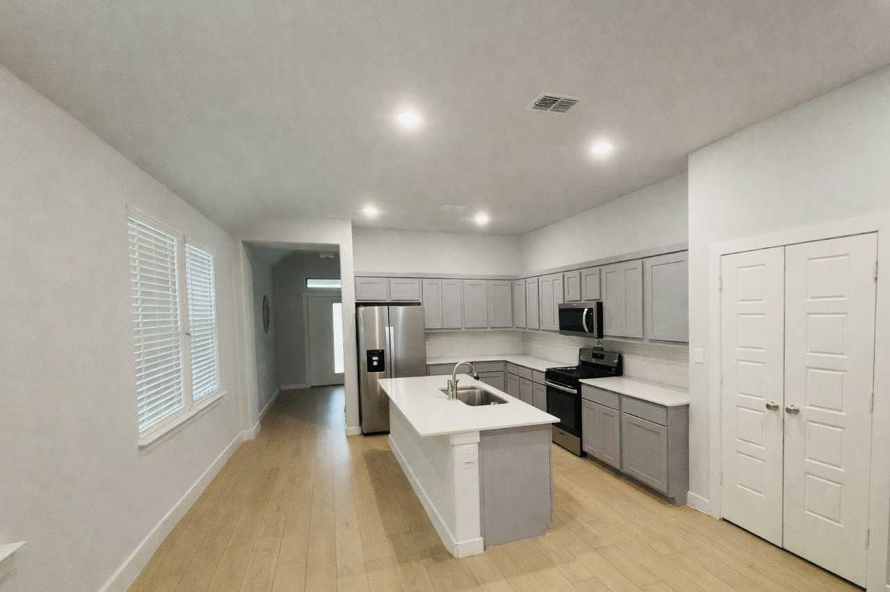 3810 Murvaul Dr - Photo 3 of 11