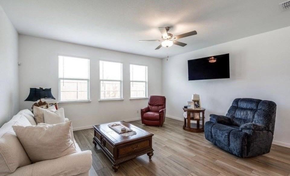 8424 Gray Squirrel Ln - Photo 4 of 22
