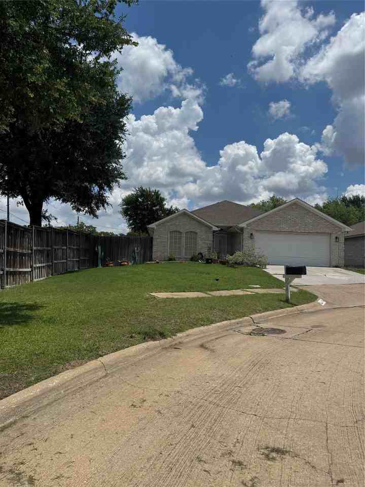 5904 Alcova Ln - Photo 2 of 22