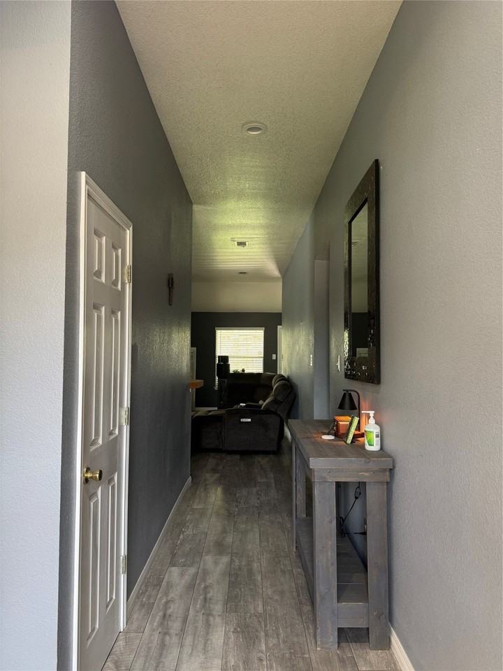 5904 Alcova Ln - Photo 3 of 22
