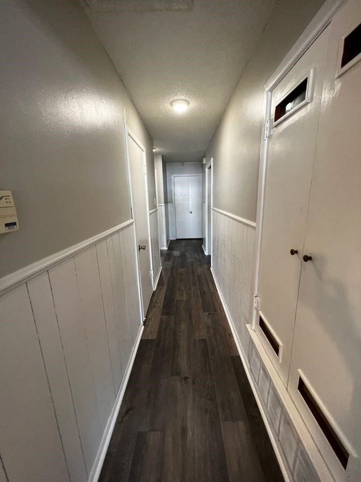 2105 N 8th St - Photo 4 of 14
