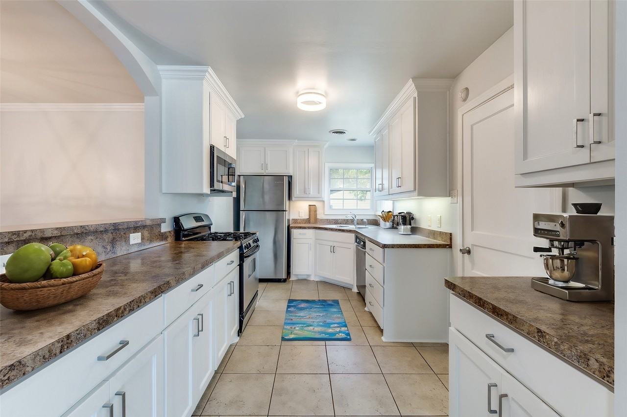 4812 Wateka Dr - Photo 3 of 18
