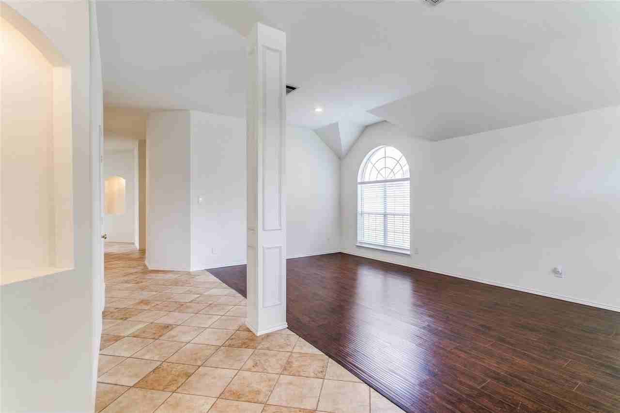 104 Dorsett Dr - Photo 5 of 25