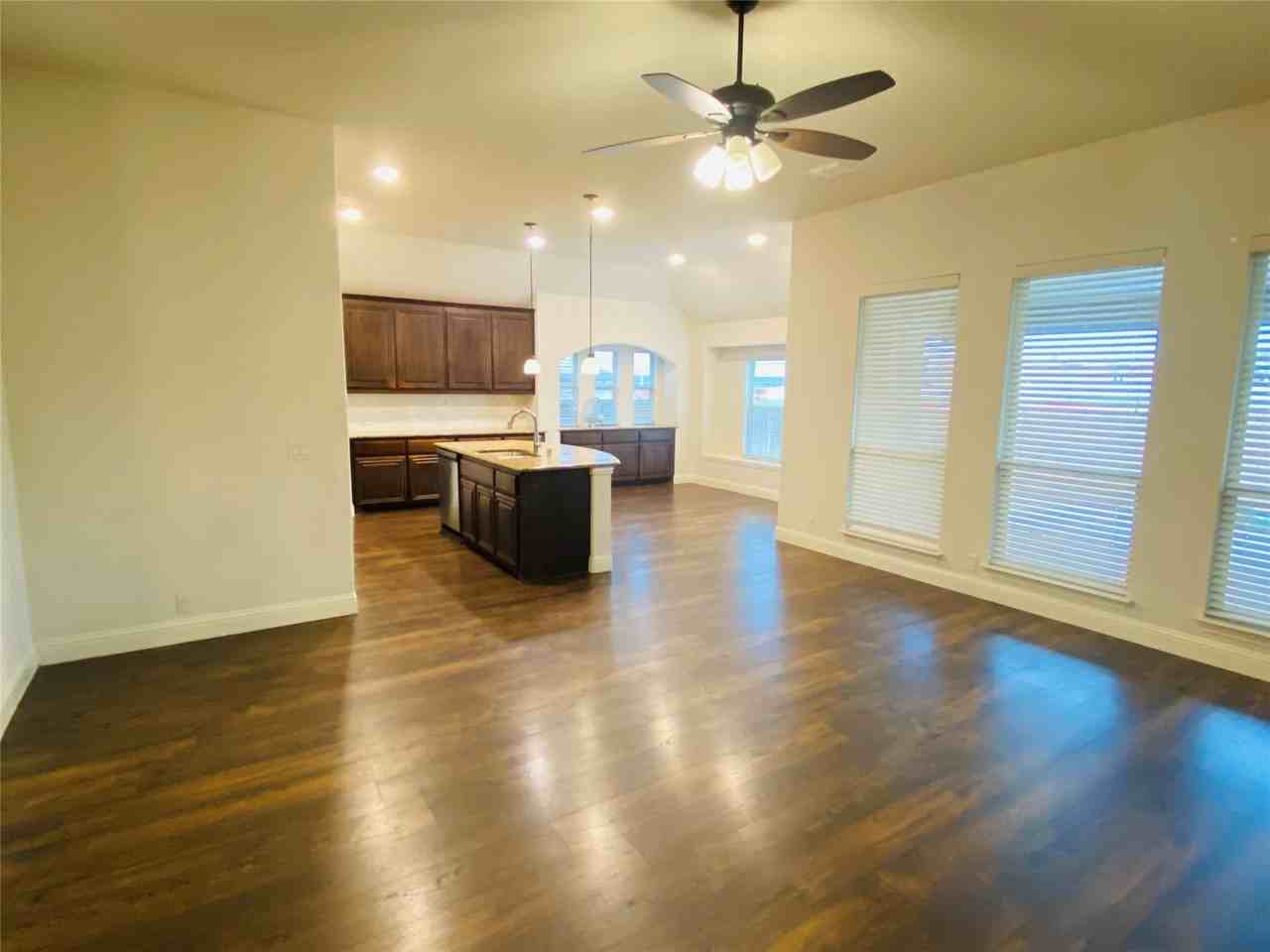 3408 Endicott Ct - Photo 5 of 19