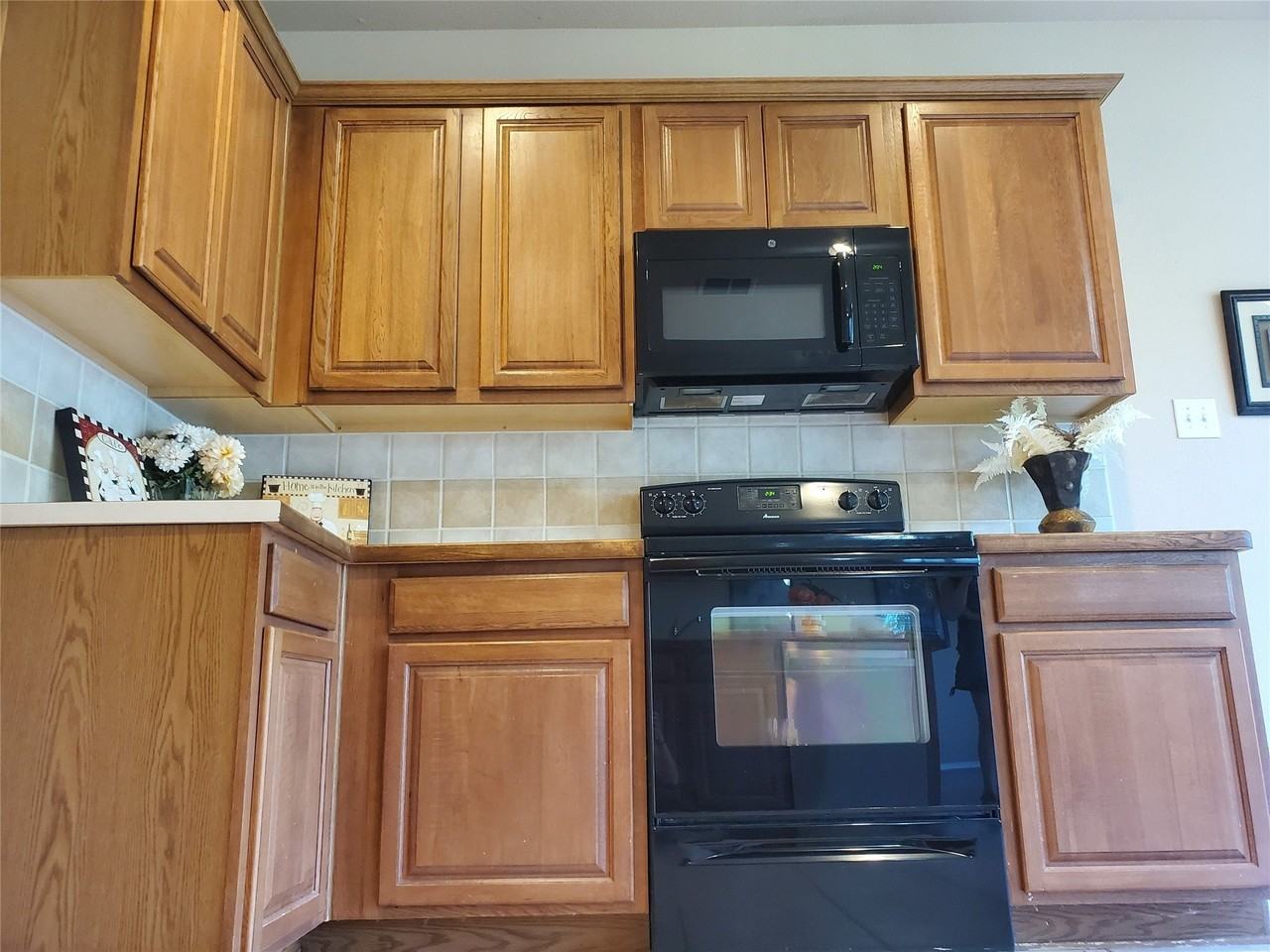 2810 Morgan Dr - Photo 4 of 39