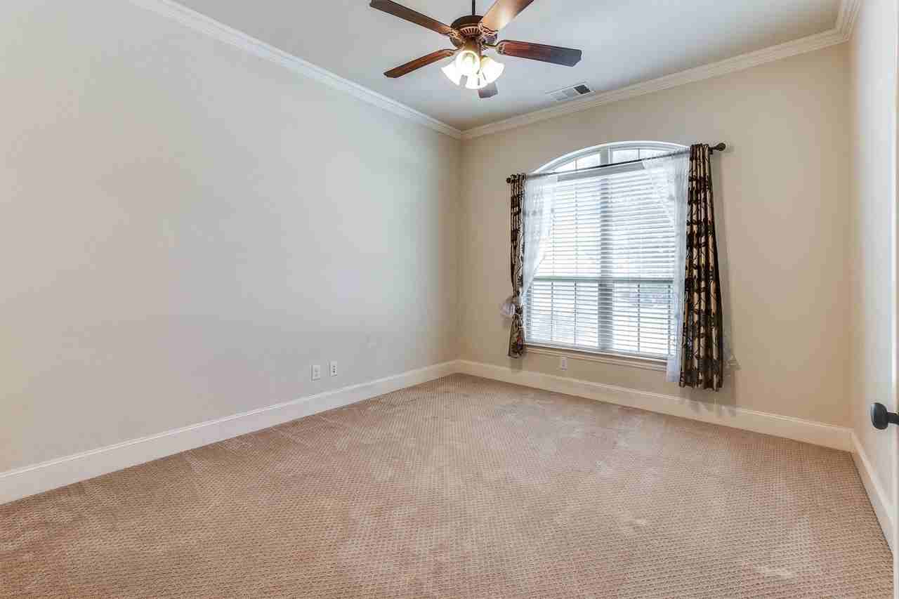 419 Rio Grande Dr - Photo 4 of 29
