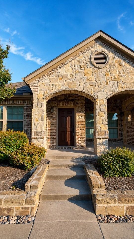 5691 Orchard Pkwy - Photo 3 of 21