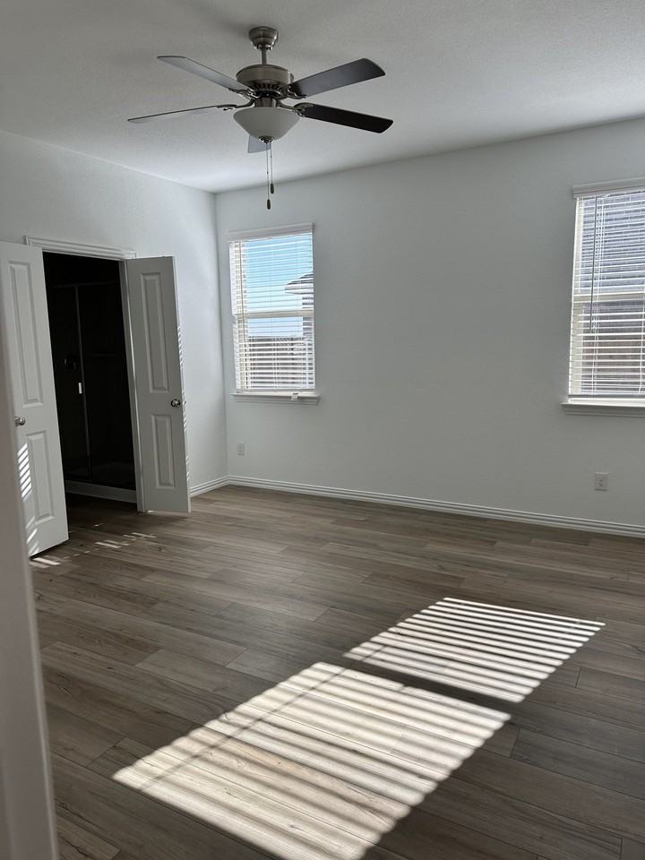 1008 Chip St - Photo 5 of 12