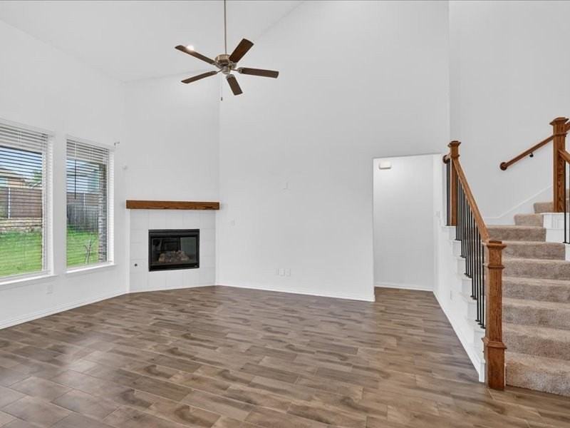 1501 Lake Grove Dr - Photo 2 of 21