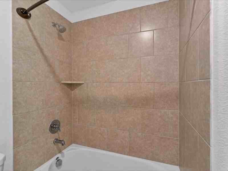 1501 Lake Grove Dr - Photo 6 of 21