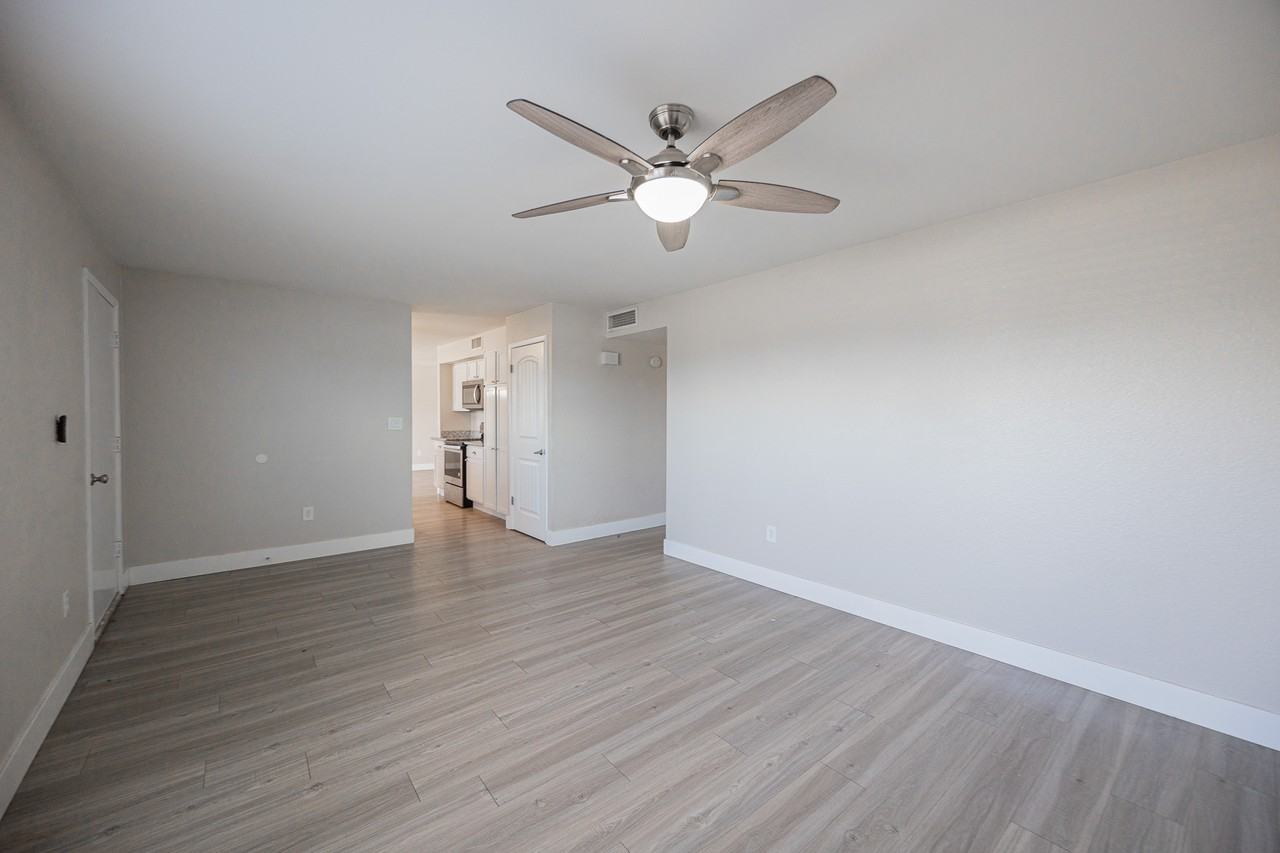 5849 S College Ave - Photo 5 of 27