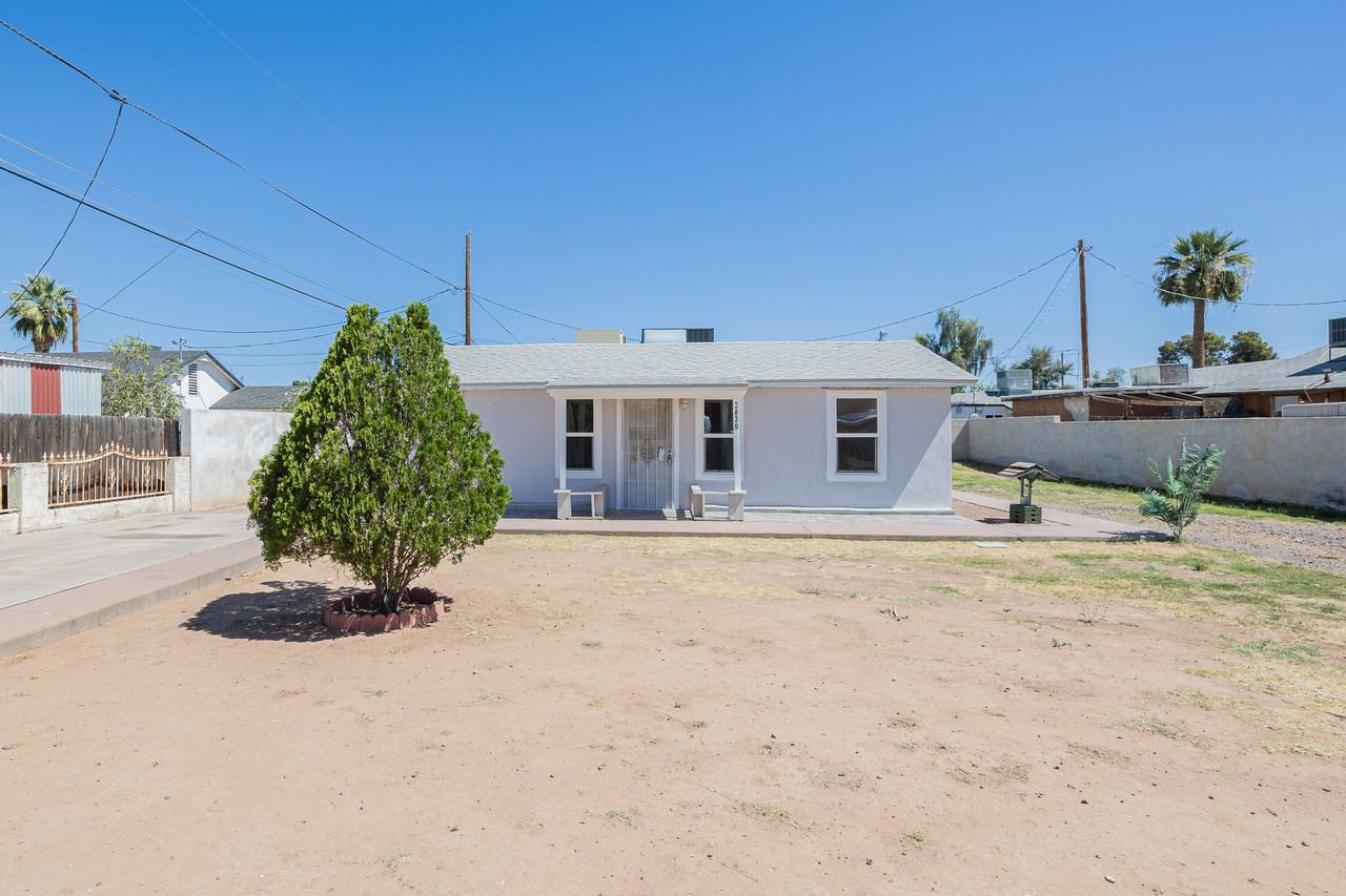 2830 E Sheridan St - Photo 2 of 20