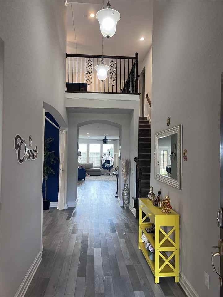 3213 Wiltshire Horn Ave - Photo 2 of 20
