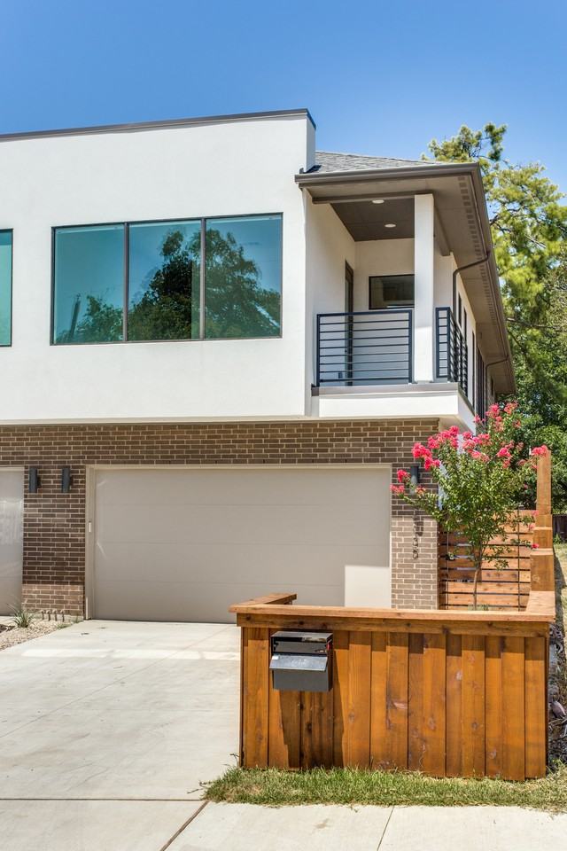 2335 Hondo Ave - Photo 2 of 12