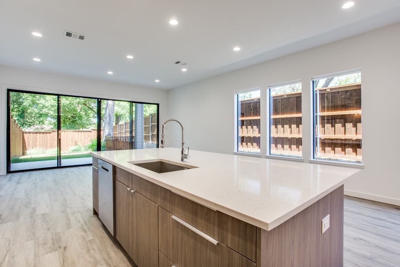 2335 Hondo Ave - Photo 7 of 12