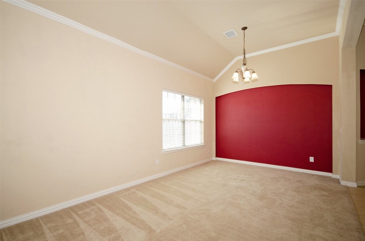 907 Mustang Ridge Dr - Photo 3 of 24