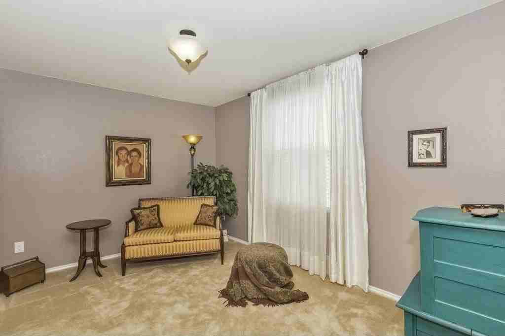 2912 Lake Terrace Dr - Photo 6 of 23