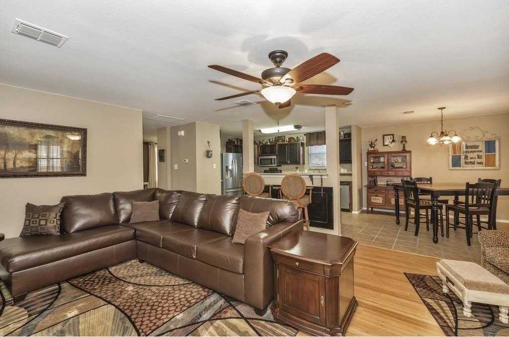 2912 Lake Terrace Dr - Photo 2 of 23
