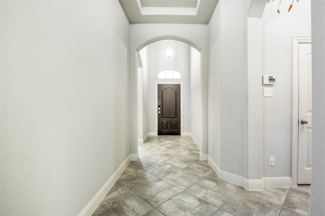 16000 Ryedale Rd - Photo 5 of 26