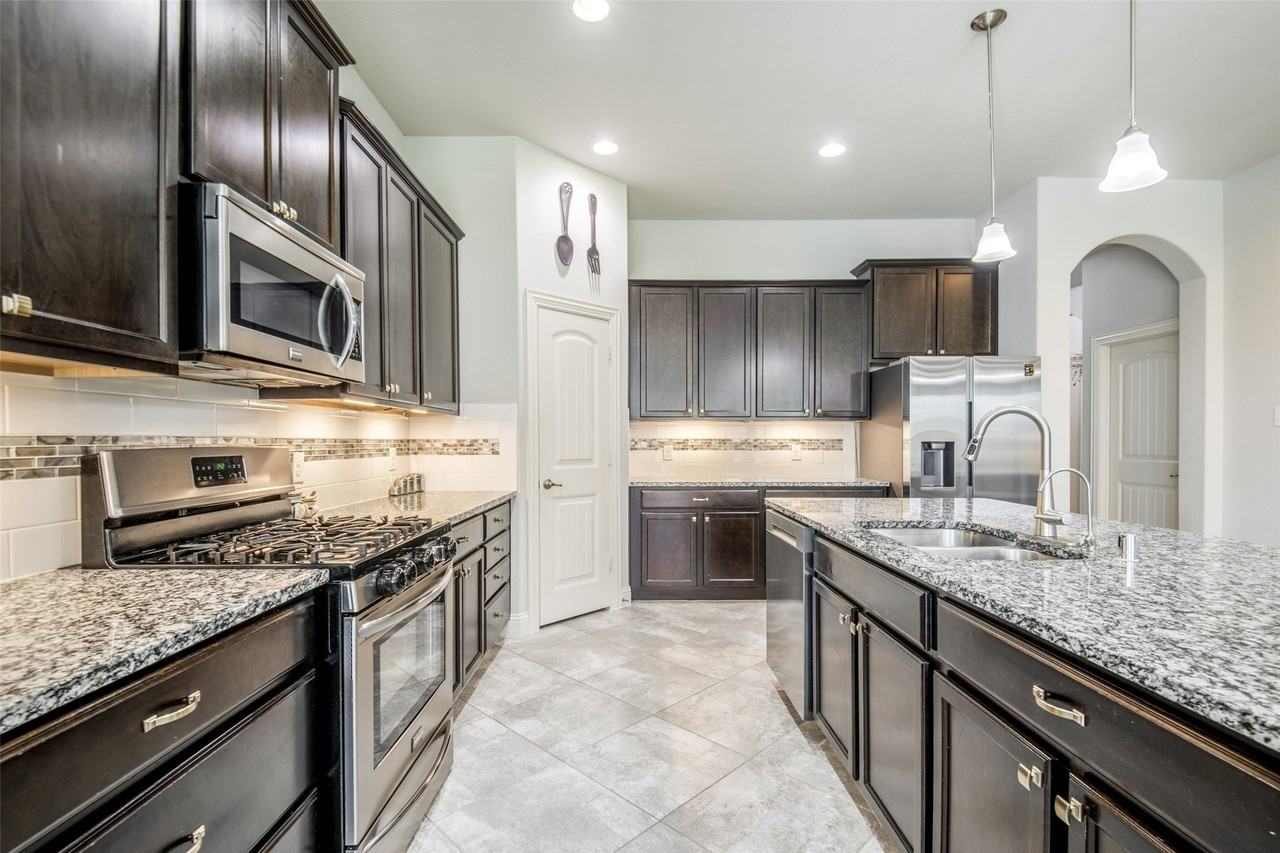 16000 Ryedale Rd - Photo 7 of 26