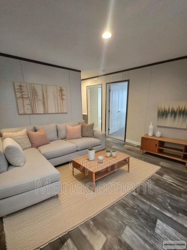 511 E 1st St - Photo 2 of 20