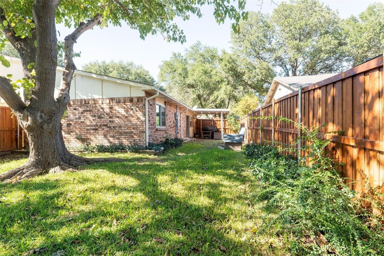 8512 Londonderry Ln - Photo 6 of 15