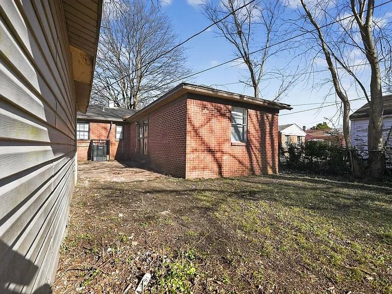 3649 Mcduff Ave - Photo 5 of 5