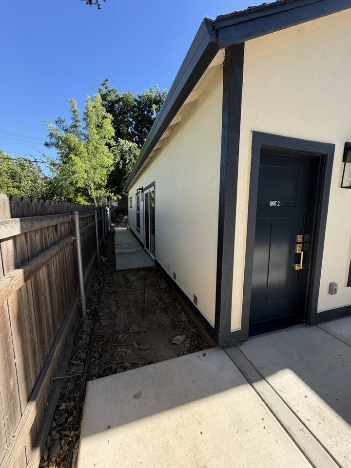 746 7th Ave #2 - Photo 3 of 11