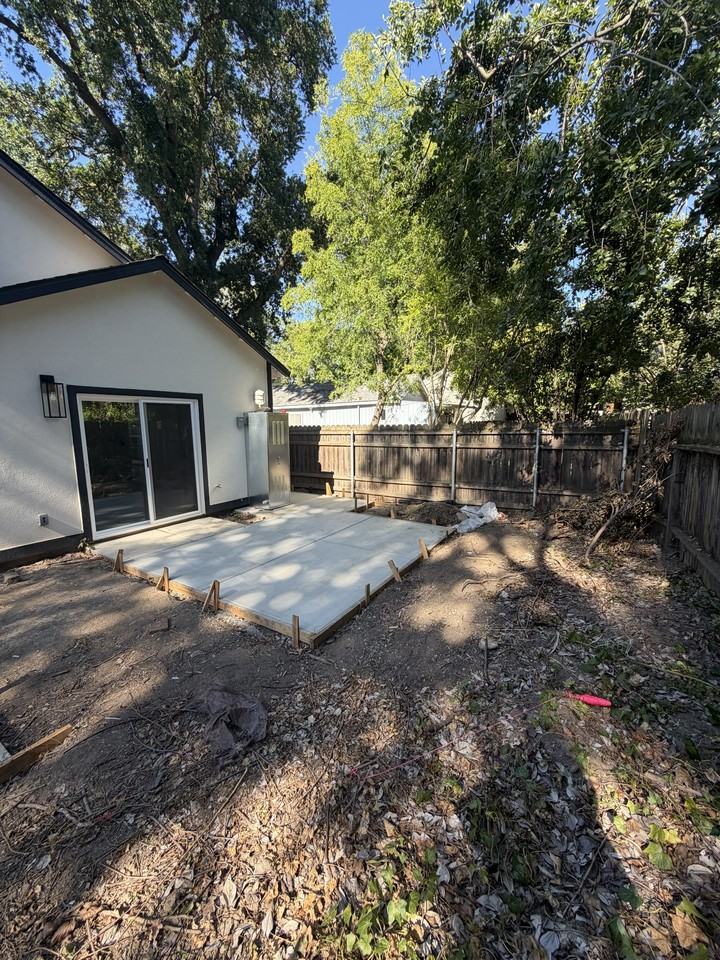 746 7th Ave #2 - Photo 4 of 11