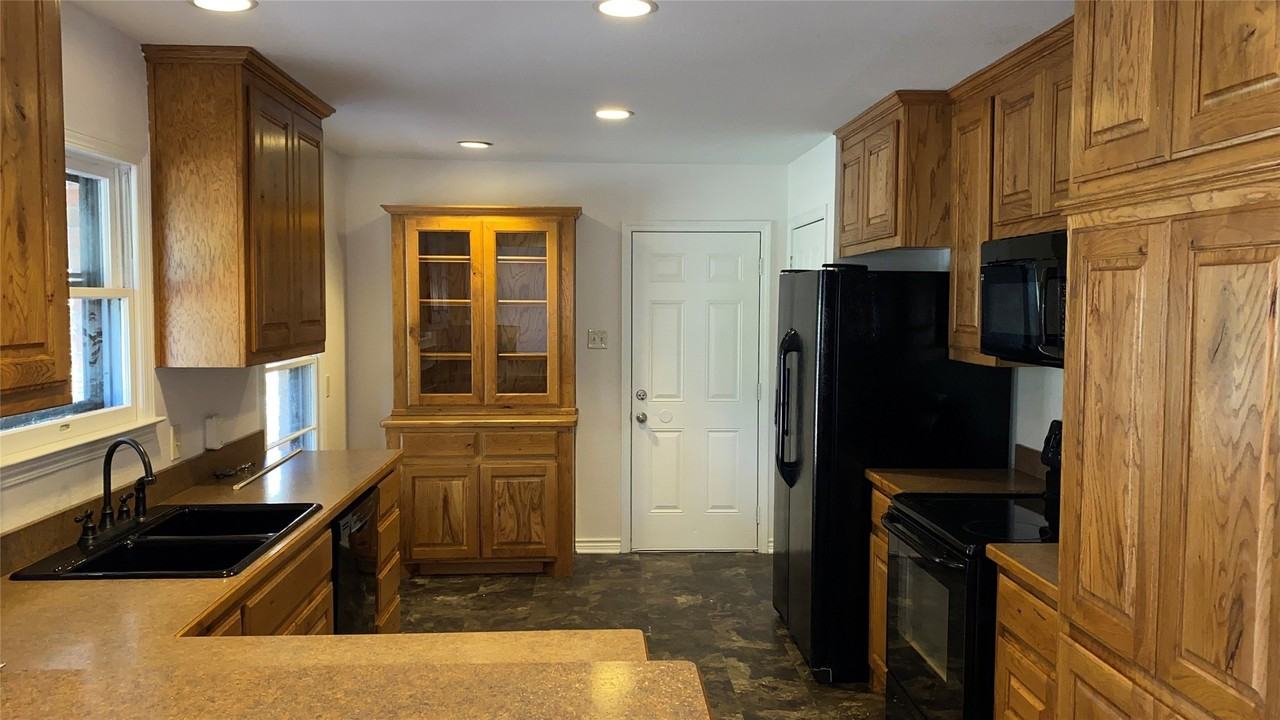 4152 Anita Ave - Photo 5 of 14